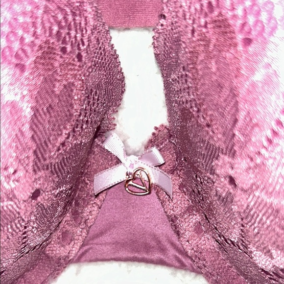 Victoria's Secret Purple Lace Padded Bra - Picture 8 of 10
